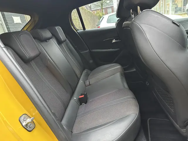 Peugeot 208 1.2 PureTech GT-Line 2020 Benzine 14