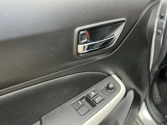 Suzuki Swift 1.2 Select 2017 Benzine 10