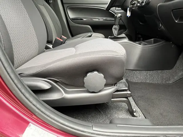 Mitsubishi Space Star 1.0 Intense 2016 Benzine 21