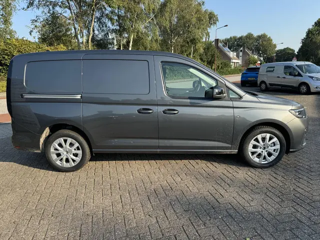 Ford Transit Connect 2