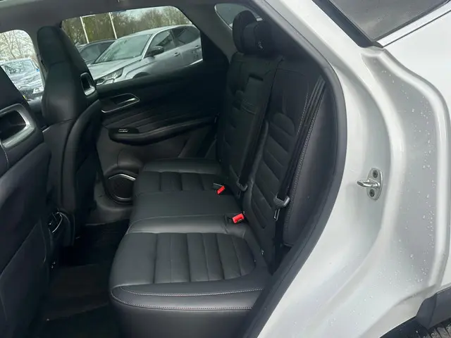 MG EHS 1.5 TGDI Luxury 2023 Hybride Benzine 7