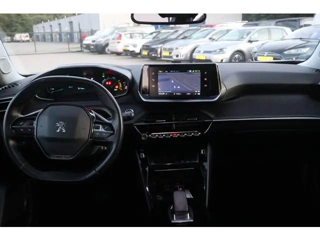 Peugeot e-2008 2
