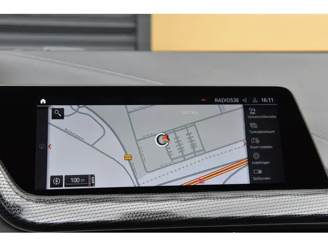 BMW 1 Serie 118i Executive Edition 2020 Benzine 17