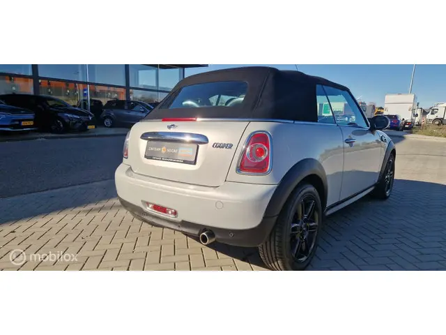MINI Cooper Cabrio 1.6 Chili NAVI/LEER/PDC/VOL 2012 Benzine 27