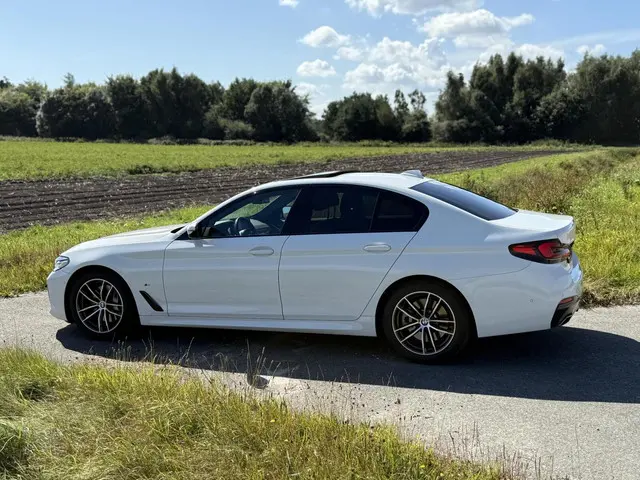 BMW 5 Serie 530d M-Sport 2023 Diesel 35