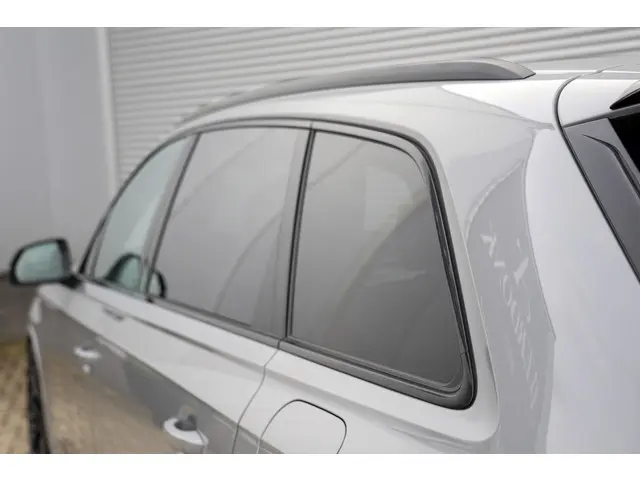 Audi Q7 55 TFSI e quattro S-Line 2022 Hybride Benzine 44