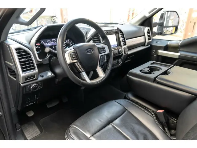 Ford F-250 USA Lariat 2021 Benzine 10