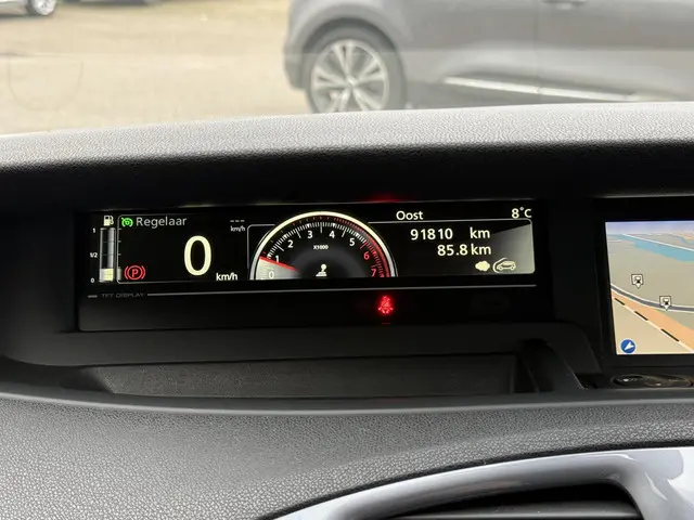 Renault Scénic Xmod 1.2 TCe Bose 2014 Benzine 19