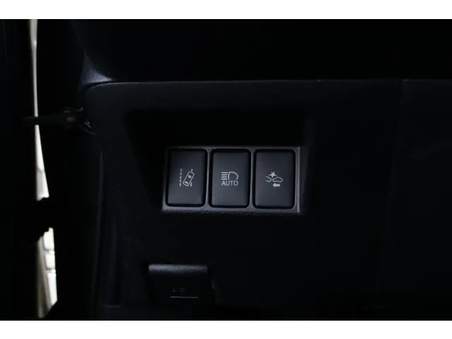 Toyota Yaris 1.5 Hybrid Premium 2017 Hybride Benzine 13