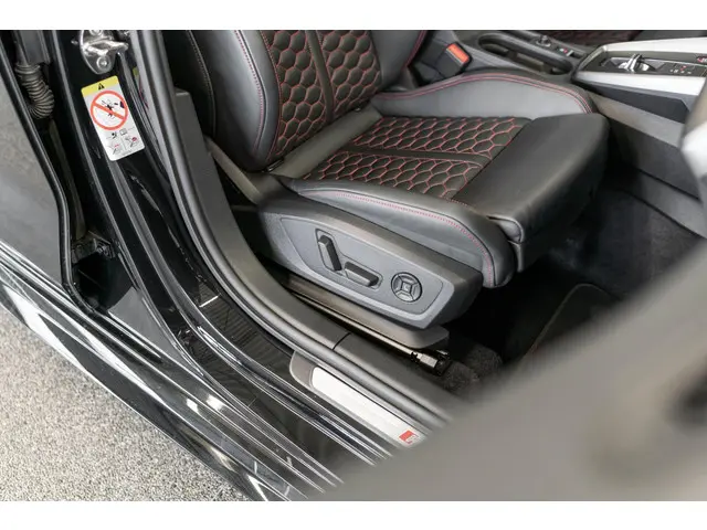 Audi RS3 2.5 TFSI quattro HUD Pano B&O PPF 2022 Benzine 30