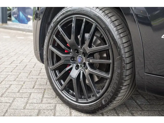 Maserati Levante 3.0 V6 AWD GranSport 2018 Benzine 10