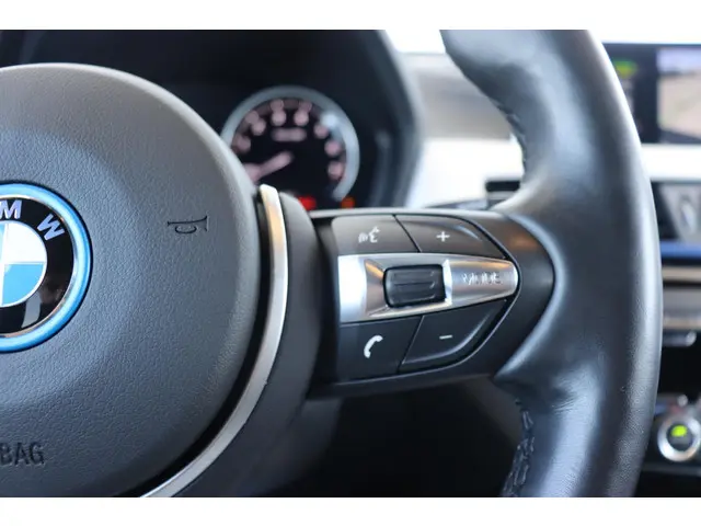 BMW X2 xDrive25e 2022 Hybride Benzine 18