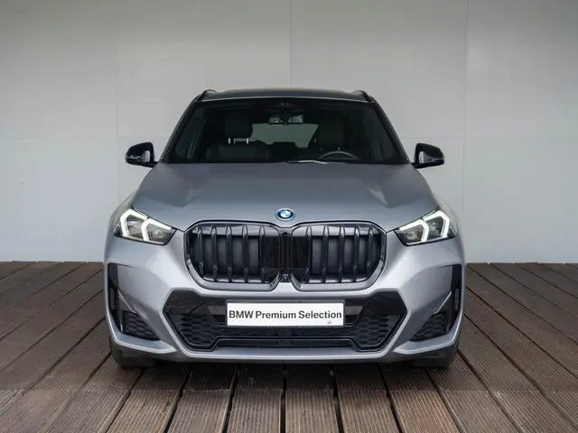 BMW X1 xDrive30e 2024 Hybride Benzine 3