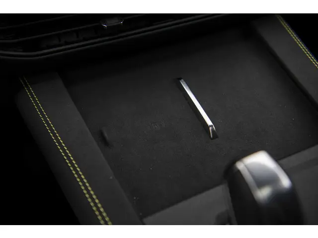 Lynk & Co 01 1.5 Plug-in Hybrid More 2025 Hybride Benzine 26