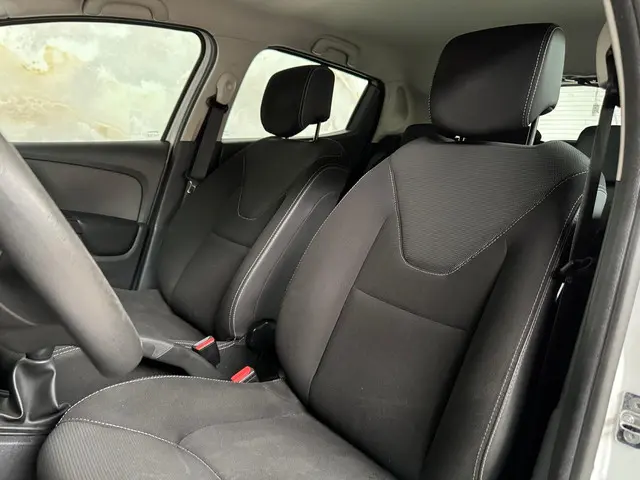 Renault Clio 0.9 TCe Eco2 Expression 2016 Benzine 13