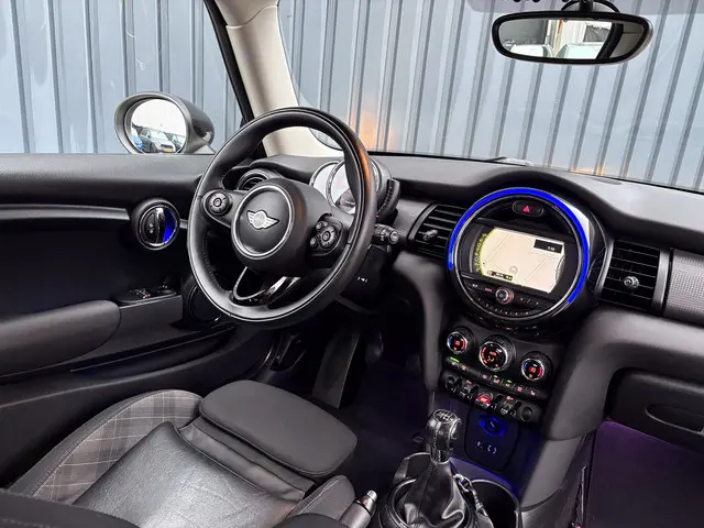 MINI Cooper Mini 1.5 Chili Serious Business 2016 Benzine 7