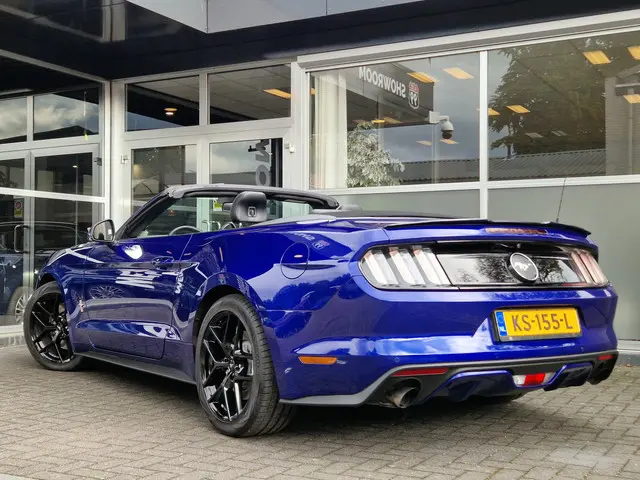 Ford Mustang 3