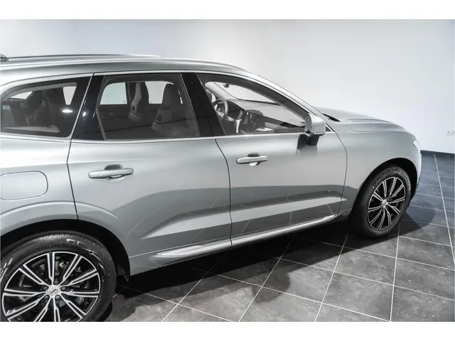 Volvo XC60 2.0 B5 Inscription 2020 Benzine 2