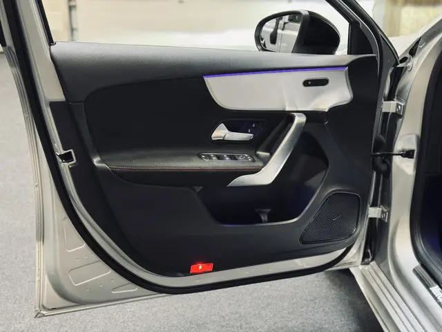 Mercedes-Benz A-Klasse 200 AMG Night 2019 Benzine 10