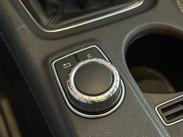 Mercedes-Benz A-Klasse 180 2014 Benzine 43