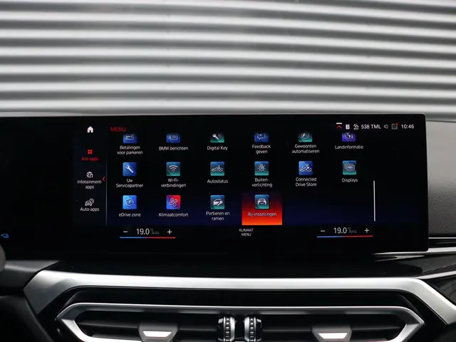 BMW 3 Serie Sedan 330e 2023 Hybride Benzine 27