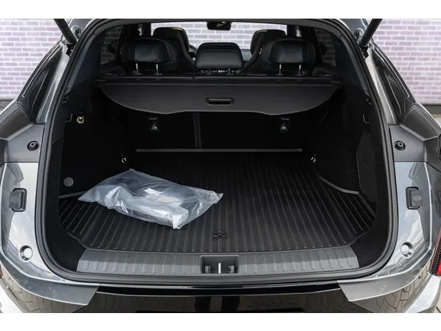 Lynk & Co 08 1.5 More 2025 Hybride Benzine 30