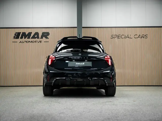 MINI 3-Deurs Cooper C John Cooper Works M 2024 Benzine 11