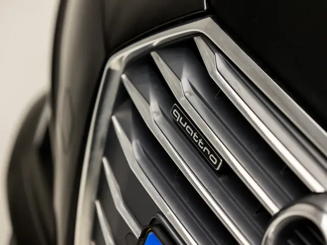Audi A4 Avant 45 TFSI quattro Sport S line 2019 Benzine 43