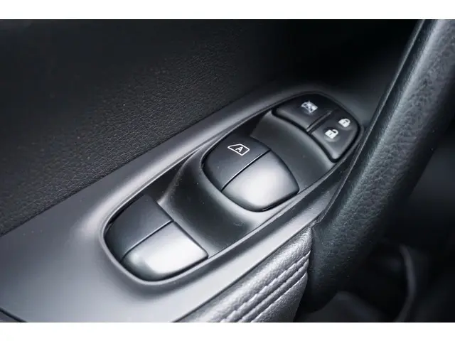 Nissan QASHQAI 1.2 Premier Edition 2014 Benzine 20