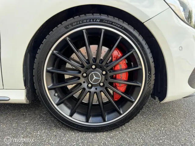 Mercedes-Benz A-Klasse AMG 45 4MATIC 2016 Benzine 27