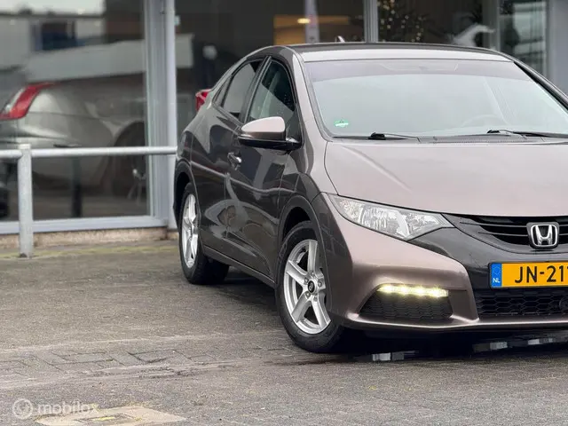 Honda Civic 1.8 Comfort 2012 Benzine 11