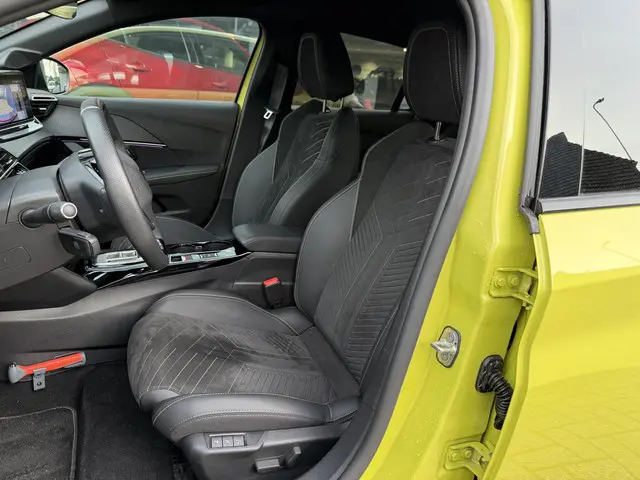 Peugeot e-208 EV GT 51 kWh 156 PK 2025 Elektrisch 13