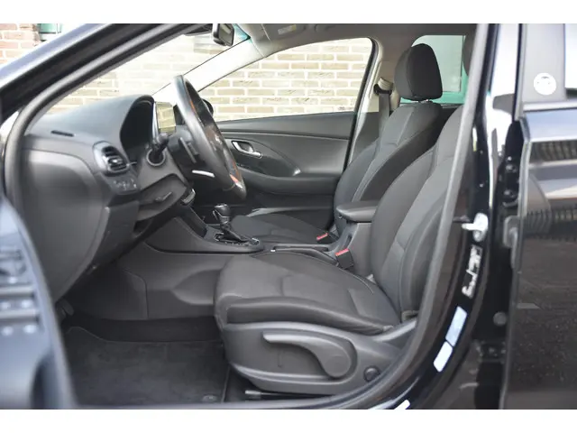 Hyundai i30 1.0 T-GDi MHEV Comfort Smart 2022 Benzine 6