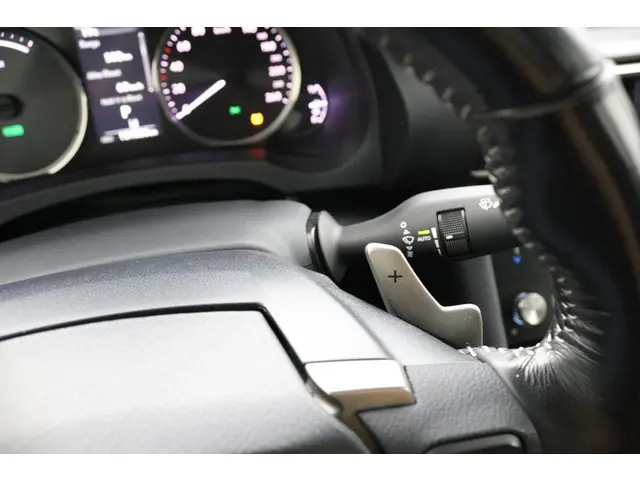 Lexus IS 300h Hybrid Business Line 2017 Hybride Benzine 40