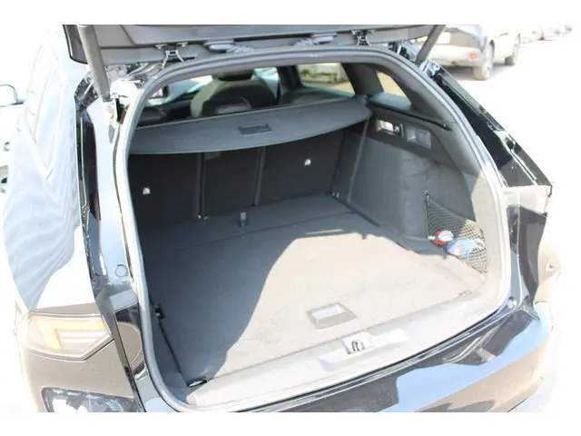 Opel Astra Sports Tourer 1.2 Turbo GS 2025 Benzine 41