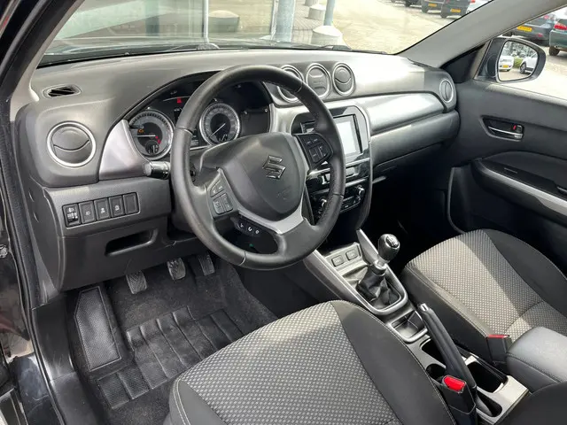 Suzuki Vitara 1.4 Boosterjet Select 2019 Benzine 4