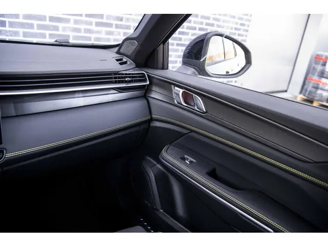 Lynk & Co 01 1.5 More 2025 Hybride Benzine 31