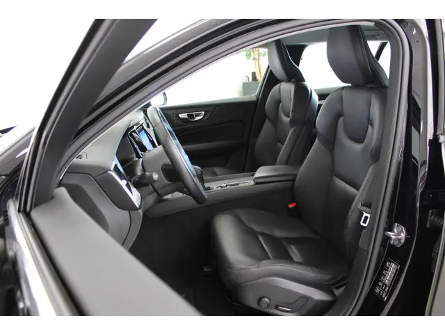 Volvo V60 2.0 D4 Momentum 2019 Diesel 11