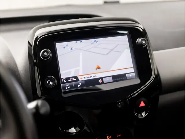 Peugeot 108 1.0 e-VTi Allure 2020 Benzine 8