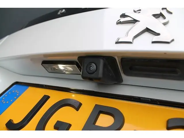 Peugeot 2008 1.2 PureTech GT-Line 2020 Benzine 27