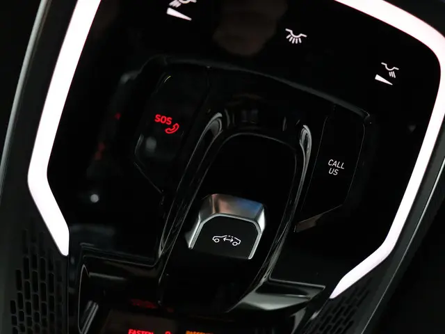 Lynk & Co 01 1.5 2023 Hybride Benzine 32