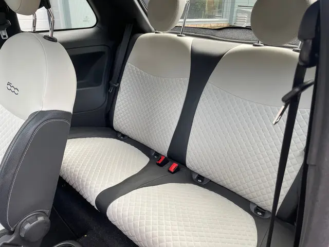 Fiat 500 1.0 Hybrid Dolcevita 2022 Hybride Benzine 14