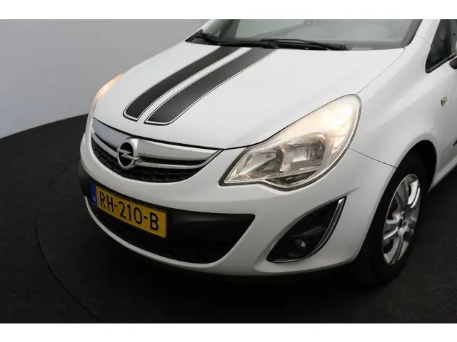 Opel Corsa 1.4-16V Design Edition 2013 Benzine 27