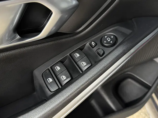 BMW 3 Serie 320i 2021 Benzine 32