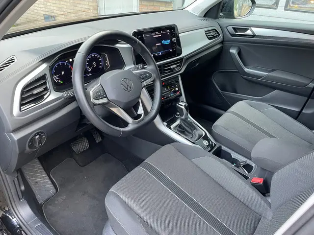 Volkswagen T-Roc 1.5 TSI Style Automaat 2023 Benzine 8