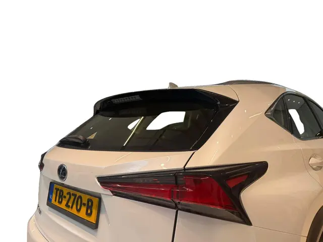 Lexus NX 300h AWD Business Line 2018 Hybride Benzine 29