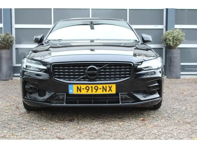 Volvo S60 2.0 B5 R-Design/pano/leer 2021 Hybride Benzine 3