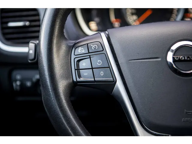 Volvo V40 1.5 T2 Polar+ 2019 Benzine 23