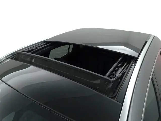 Mercedes-Benz GLA 200 Premium Luxury Aut- 2020 Benzine 3