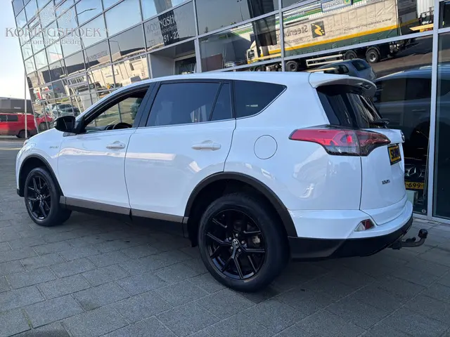 Toyota RAV4 2.5 Hybrid Black Edition 2018 Hybride Benzine 8